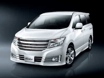 2011 Nissan Elgrand unveiled