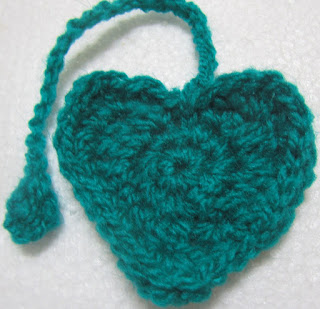 Sweet Nothings Crochet free crochet pattern blog ; photo of Heart 13 for Peyton Hearts Project;