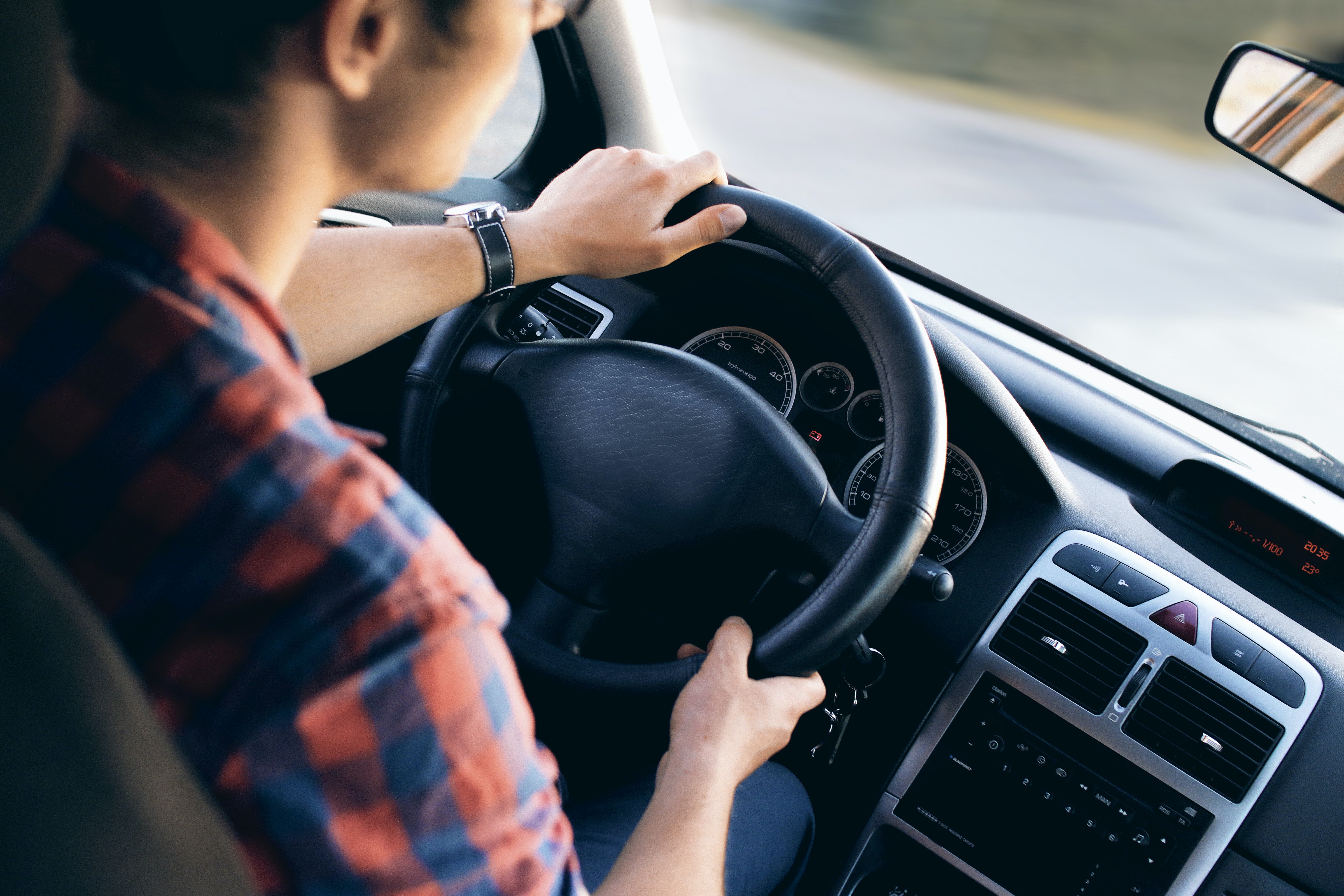 How to Choose the Right Car Insurance for Young and New Drivers