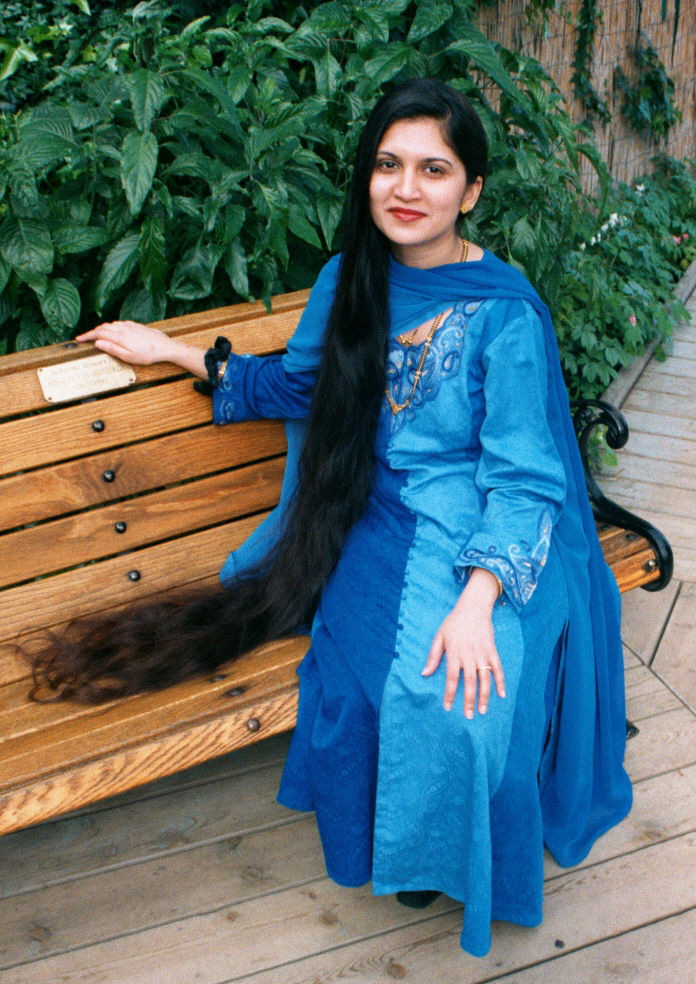 longhairgirls: Very long hair indian women