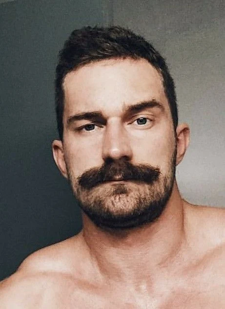 Bigode e Barba Masculina para 2018