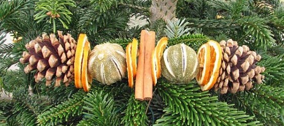 make homemade christmas decorations