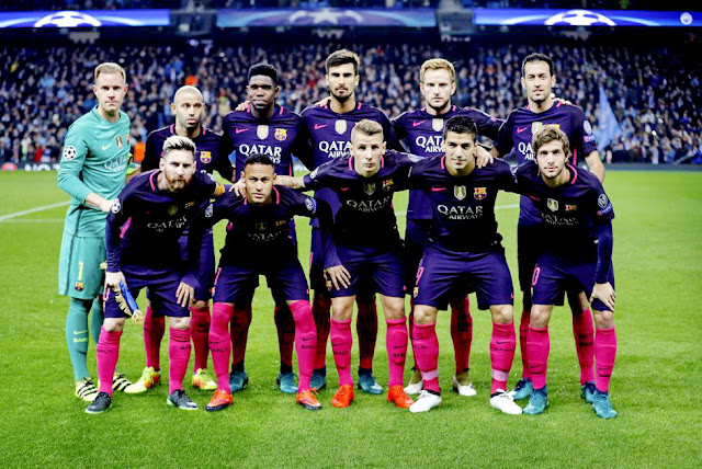 F. C. BARCELONA. Temporada 2016-17. Ter Stegen, Mascherano, Umtiti, André Gomes, Rakitic y Busquets. Messi, Neymar, Digne, Luis Suárez y Sergi Roberto. MANCHESTER CITY F. C. 3 F. C. BARCELONA 1 Martes 01/11/2016, Liga de Campeones de la UEFA, fase de grupos, Grupo C, jornada 4. Manchester, Inglaterra, Reino Unido, Etihad City of Manchester Stadium. GOLES: 0-1: 21’, Messi. 1-1: 39’, Gündoğan. 2-1: 51’, Kevin De Bruyne. 3-1: 74’, Gündoğan.