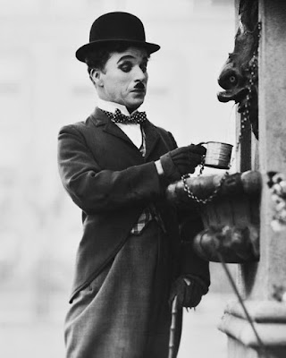 Чарли Чаплин в "Огнях большого города"