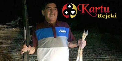 Legenda Pemain Bola Maradona Dikecam Karena Berfoto Bersama Hewan Buruan Yang Langka