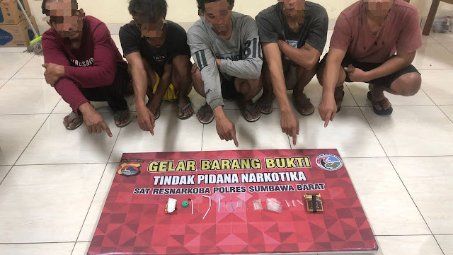 Diduga Miliki Shabu, Sat Resnarkoba Polres Sumbawa Barat Ringkus 5 Pemuda di Sebuah Rumah Gubuk