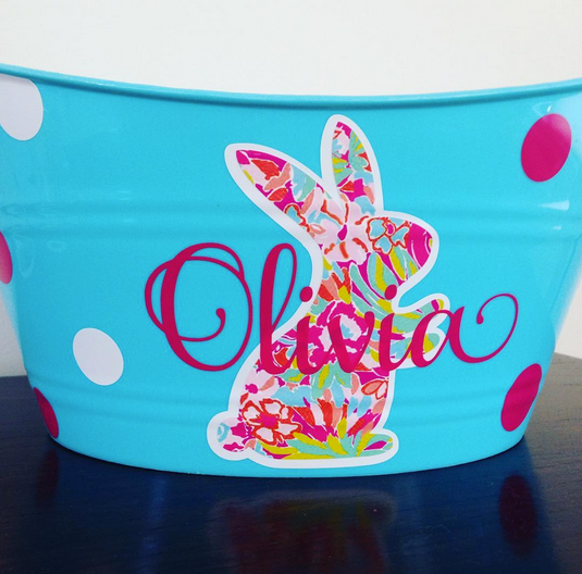 customize easter baskets, patterned vinyl, silhouette cameo, sihouette cameo vinyl