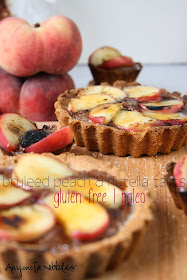 #Paleo and #glutenfree Brûléed Peach & Nutella Tarts from Anyonita Nibbles