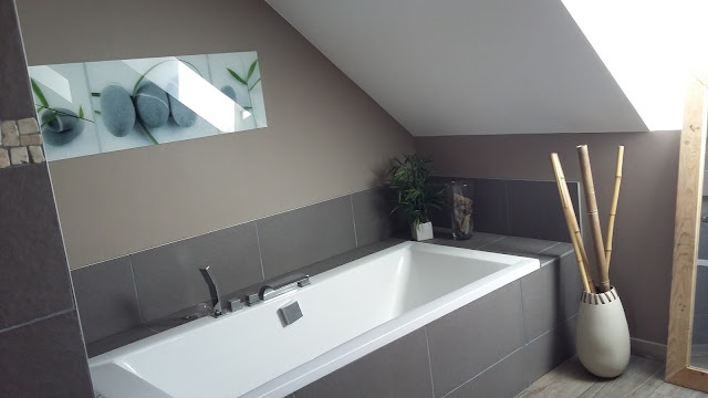 salle de bain zen nature moderne design taupe galet niche intégré spot