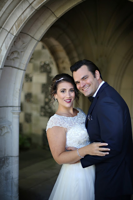 salisbury house wedding in front of the castle