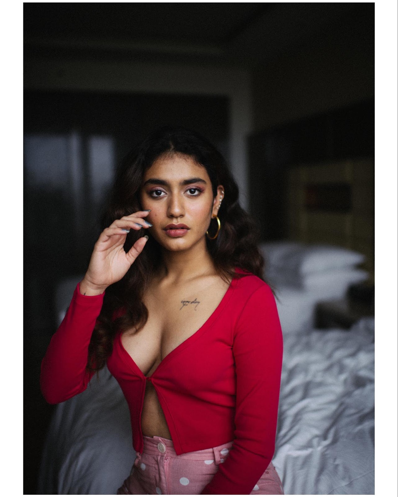 Priya Prakash Sexvideos - Priya Prakash Varrier's Sexy photoshoot in Red Top Exposing her cleavages -  Filmy19