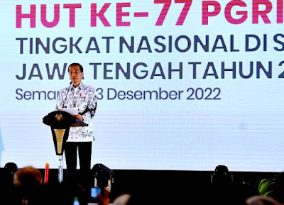 Hadiri Pucak Peringatan PGRI dan HGN Ke-77, Berikut Pesan Presiden RI