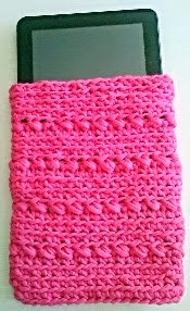 http://emeritadesastre.blogspot.com.es/2014/04/diy-funda-de-trapillo-para-tablet.html#axzz393XjOIBc