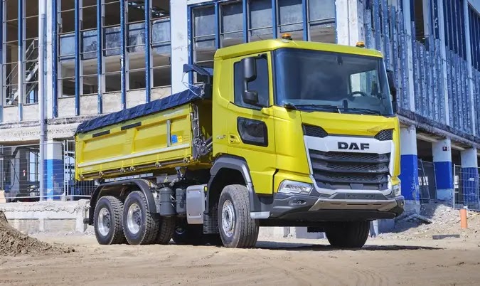 DAF apresenta novos caminhões off-road XDC e XFC