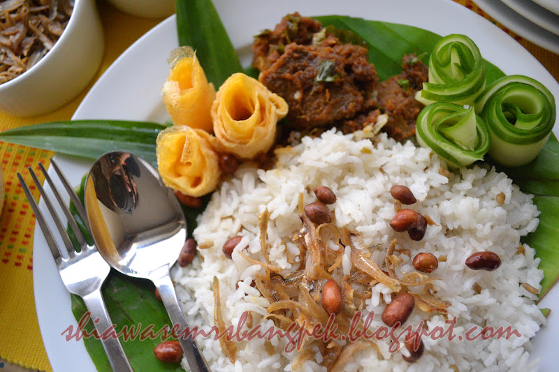 :: ShiawaseMrsBangpek::: Nasi Lemak Halba