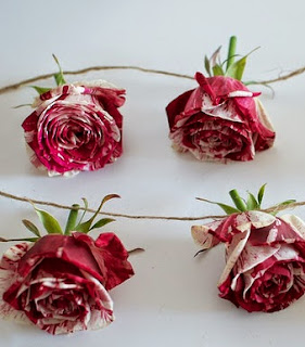 http://apairandasparediy.com/2014/01/diy-rose-garland.html