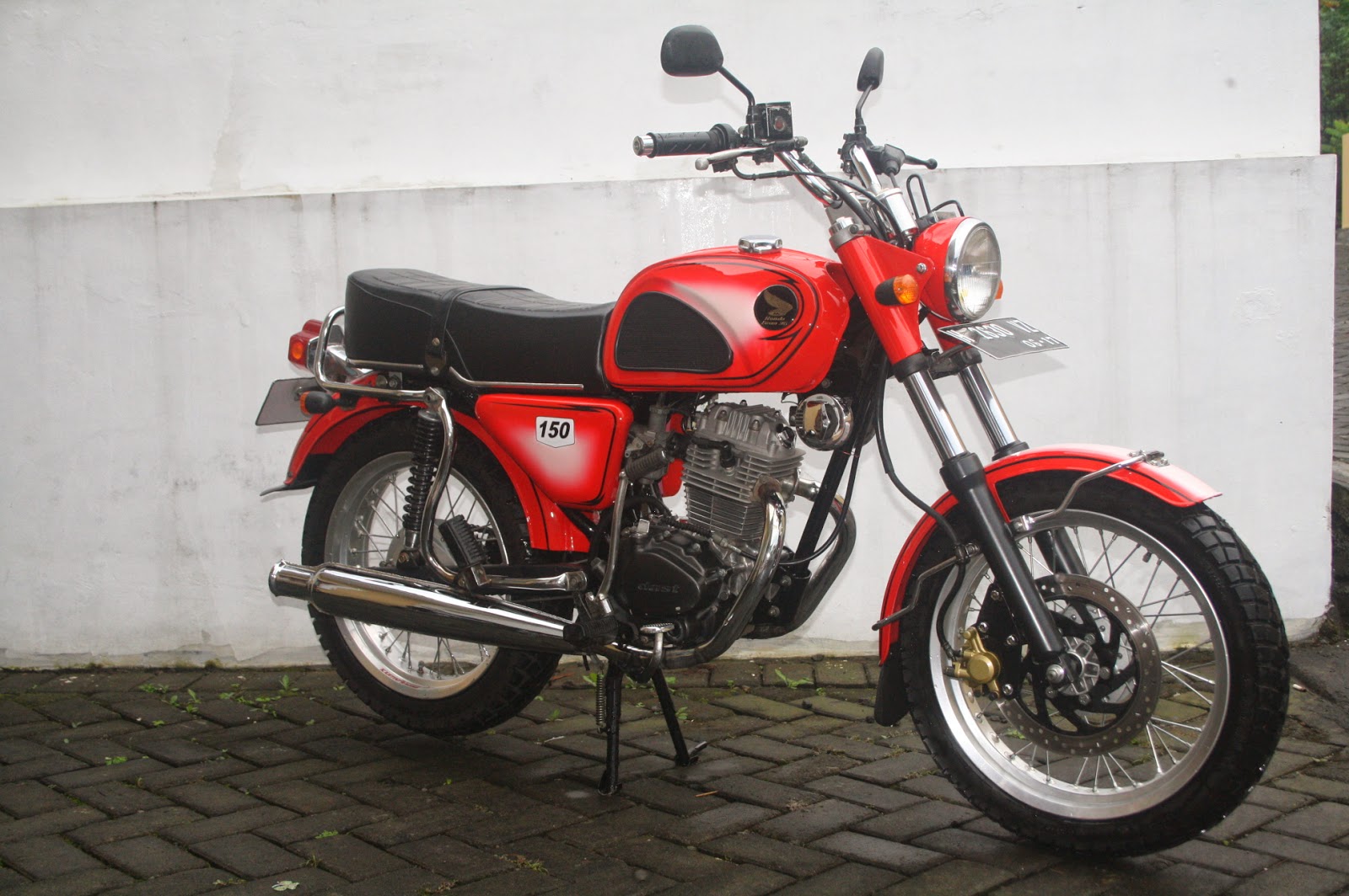 Modifikasi Fashion Honda CB 73 Semarang Twin Port Proporsional