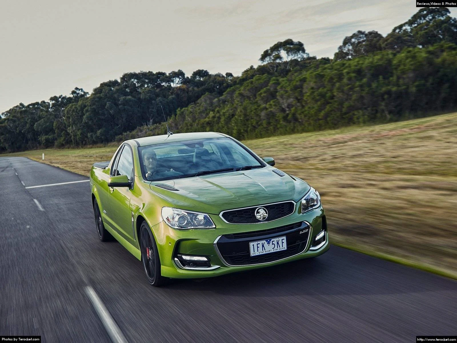 Hình ảnh xe ô tô Holden VFII Commodore 2016 & nội ngoại thất