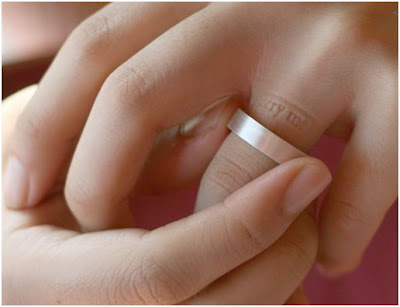 tattoo wedding ring wedding red roses and red hydrangea