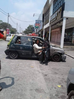 Mobil rombeng orang gila di Penang Malaysia Viral di Dunia Maya