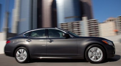 2011 Infiniti M37 / M56