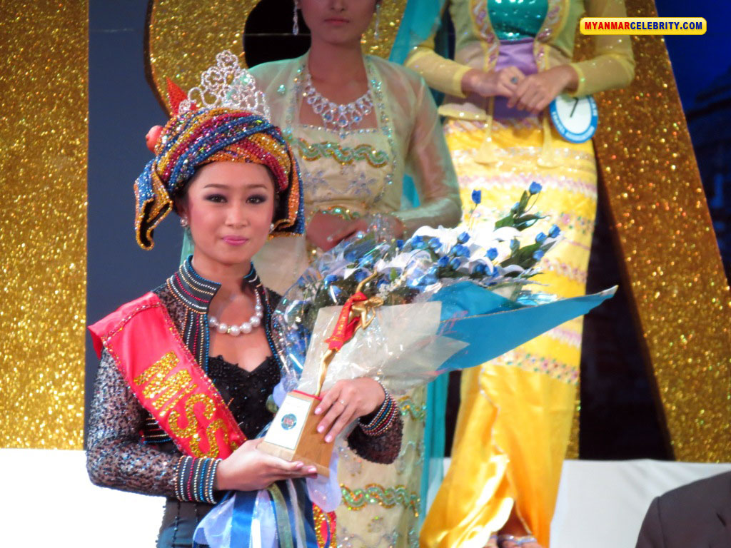 Miss Tourism for Myanmar 2012 Moe Thin Chae