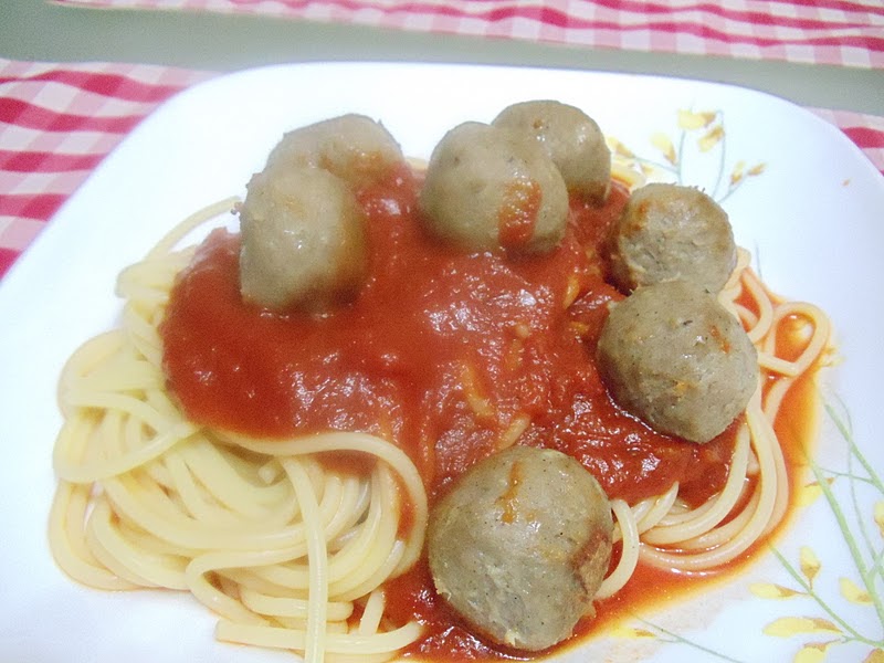 Life is colorful: Step by Step Spaghetti with Meatballs 