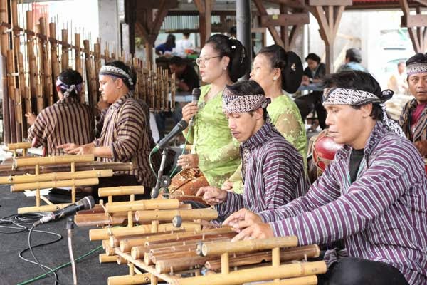  Alat  Musik  Tradisional dari Yogyakarta TradisiKita 