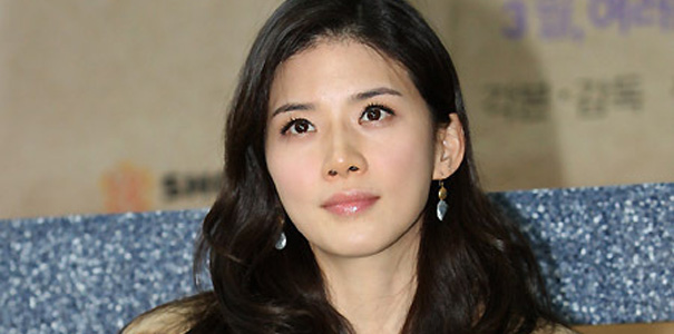 Lee Bo Young