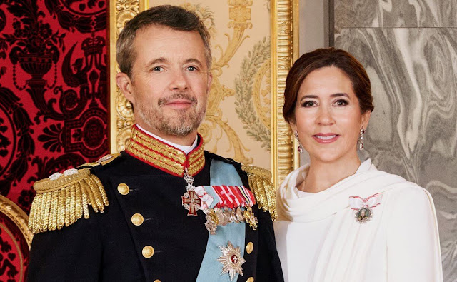 Crown Prince Christian, Prince Vincent and Princess Josephine. Princess Isabella wore a red dress