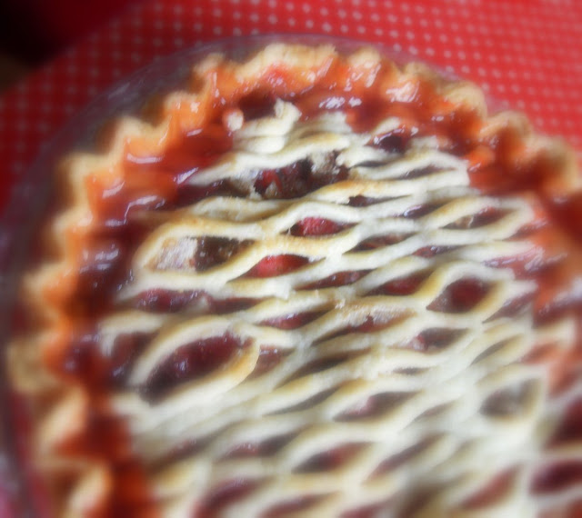 Strawberry and Rhubarb Pie