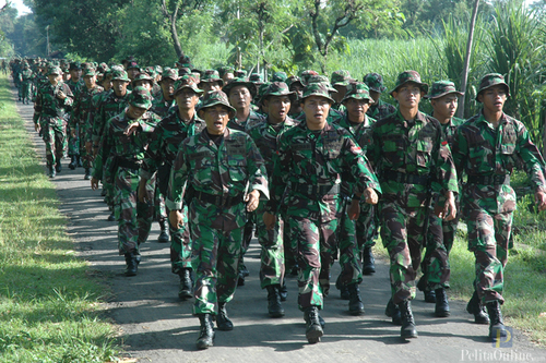 Prajurit Lanud Iswahjudi saat melaksanakan latihan Speed March