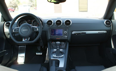 2009 Audi TT 2.0T Quattro Coupe interior