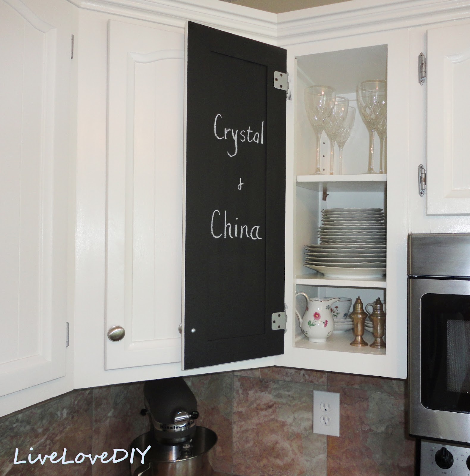 Livelovediy The Chalkboard Paint Kitchen Cabinet Makeover