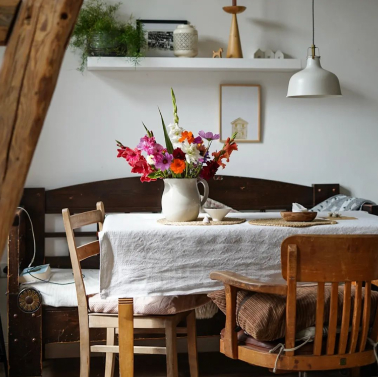 Friederike's Warm and Inviting Home with Historic Charm