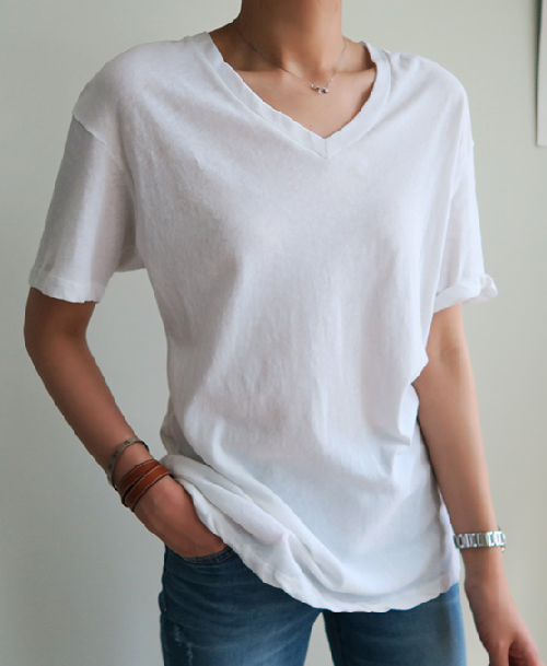  Simple V-Neck Tee