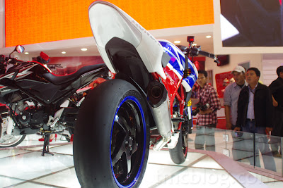 Modifikasi Honda CB150R StreetFire