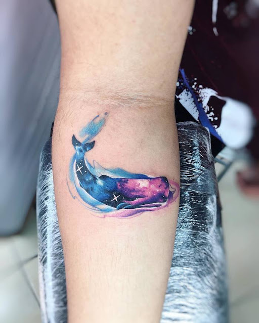 50 tatuagens de baleia para mulheres