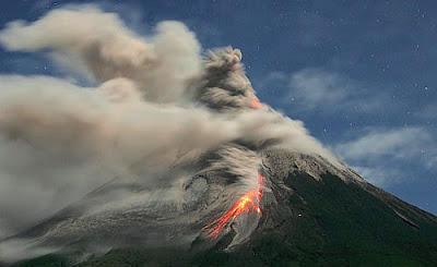  foto gunung merapi meletus