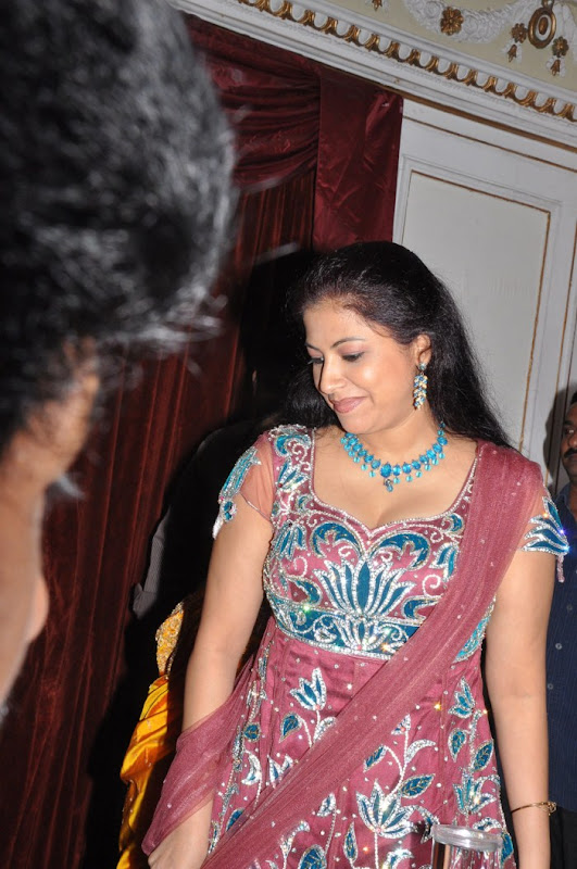 Tamil Actress Anusha Stills sexy stills