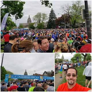 BroadStreetRun - corral crowd and selfie