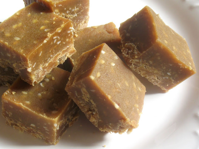 Creamy Chickpea Flour Peanut Butter Maple Fudge