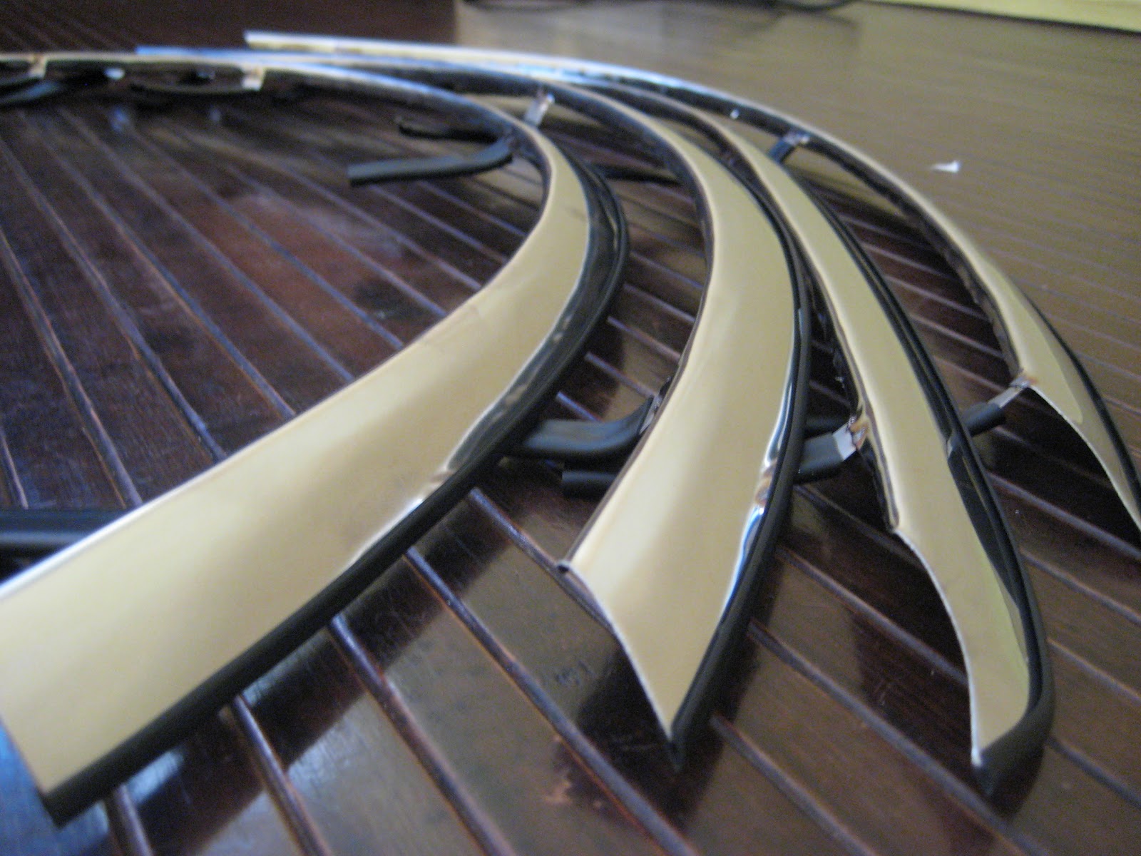 BESIHITAM AUTOPARTS: MISAI CHROME/WIPER CHROME/FENDER TRIM 