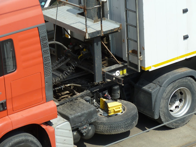 MAN TGA 18.390, 4x2 Orange Truck