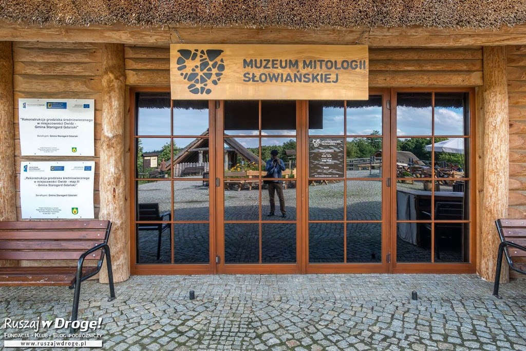 Muzeum Mitologii Słowiańskiej w Owidzu