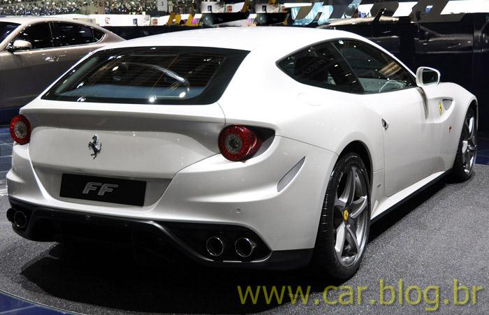 Ferrari FF no Brasil tem preço ao redor de R$ 3 milhões