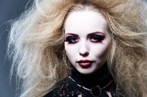 vampire hairstyles along with makeup ideas using vampires being one of ...