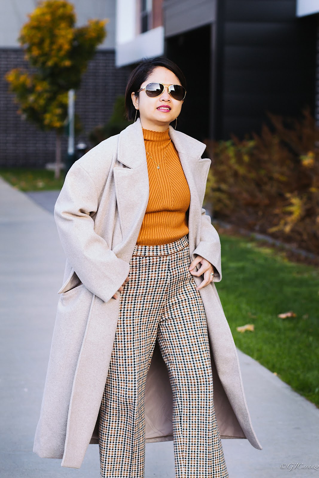 Zara Long Beige Coat + Houndstooth Print Knit Pants | Ankle Boots | RayBan Polarized Sunglasses | Travel Outfit | Fall Fashion | Petite Outfit Ideas