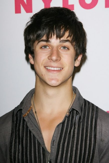 david henrie. David Henrie now and then