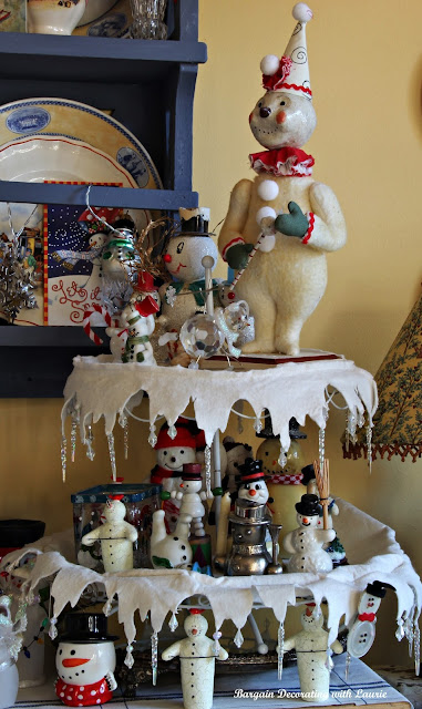 Christmas Decor-Bargain Decorating with Laurie